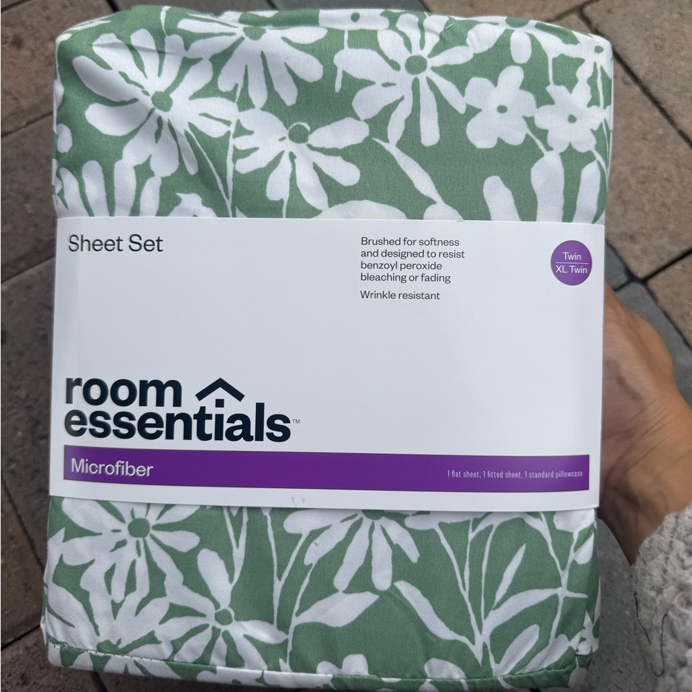Room Essentials Microfiber Twin Sheet Set NWT